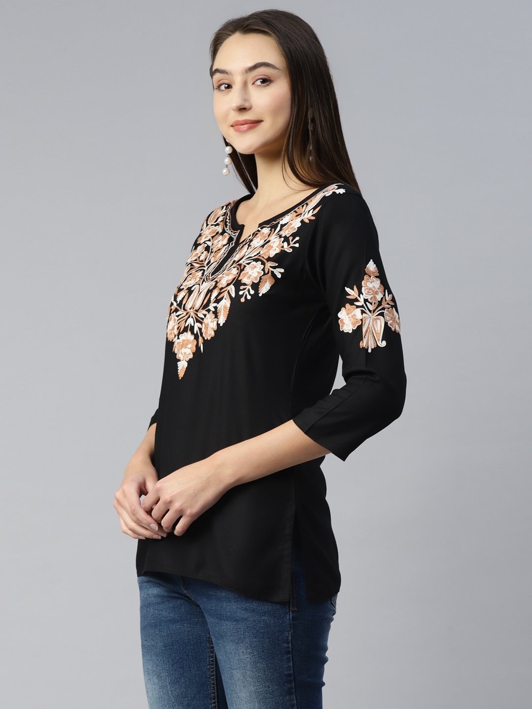 Heer Kashmiri Black Kurti - Image 3