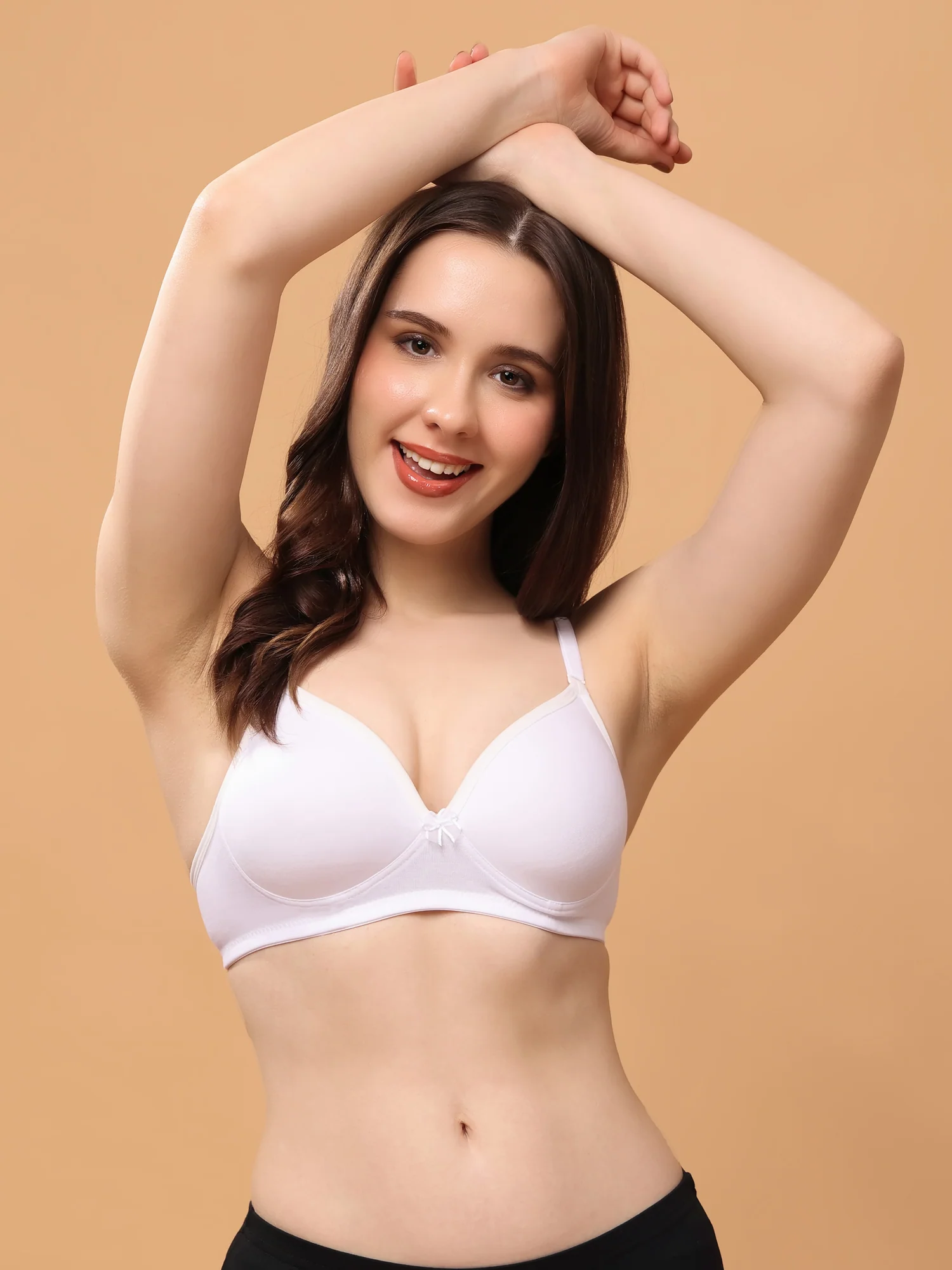 Women's Non-Wired Medium Coverage Convertible-Straps T-Shirt Bra - Image 4