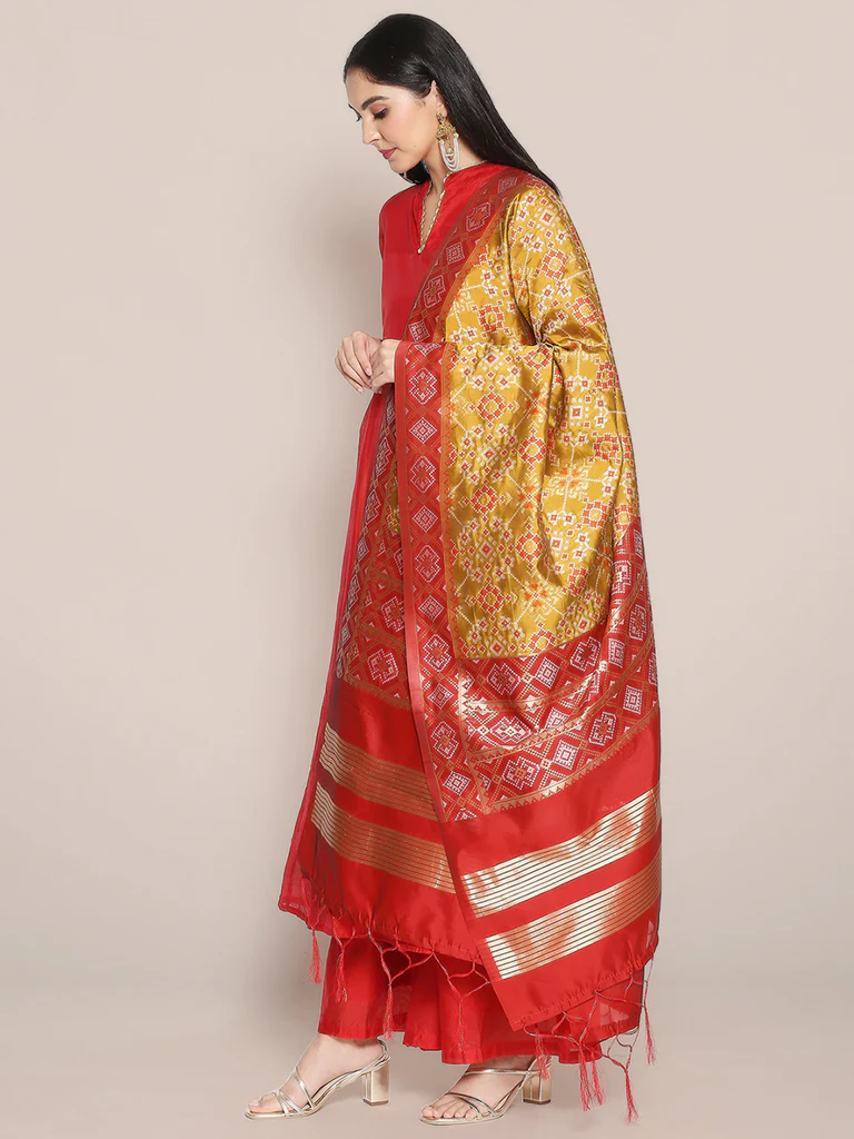 Elegant Banarasi Patola Silk Dupatta - Image 2