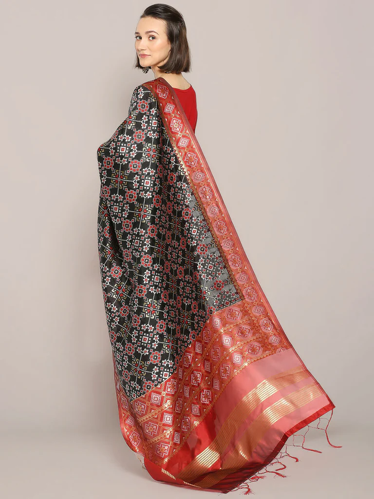 Beautiful Banarasi Patola Silk Dupatta - Image 3